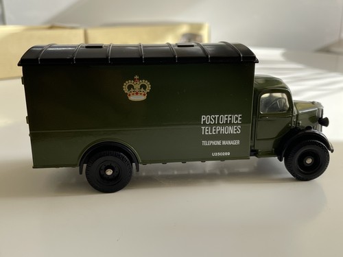 Corgi bedford truck - bedford, ‘o’