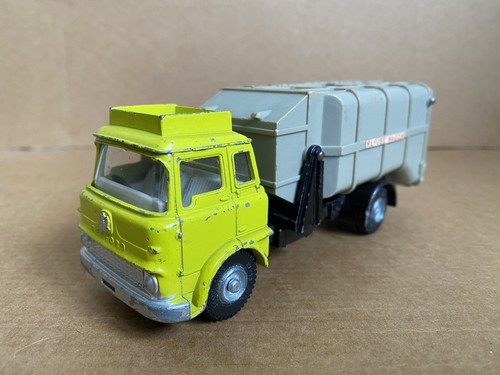 Dinky toys bedford - bedford, tk