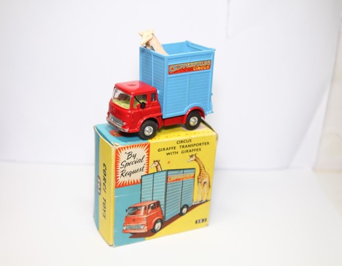 Corgi 503 chipperfields - 503,