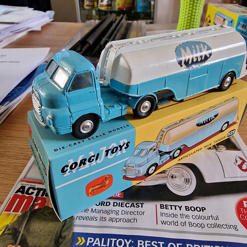 Vintage corgi toys - corgi, major