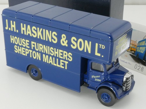 Corgi bedford pantechnician - bedford,